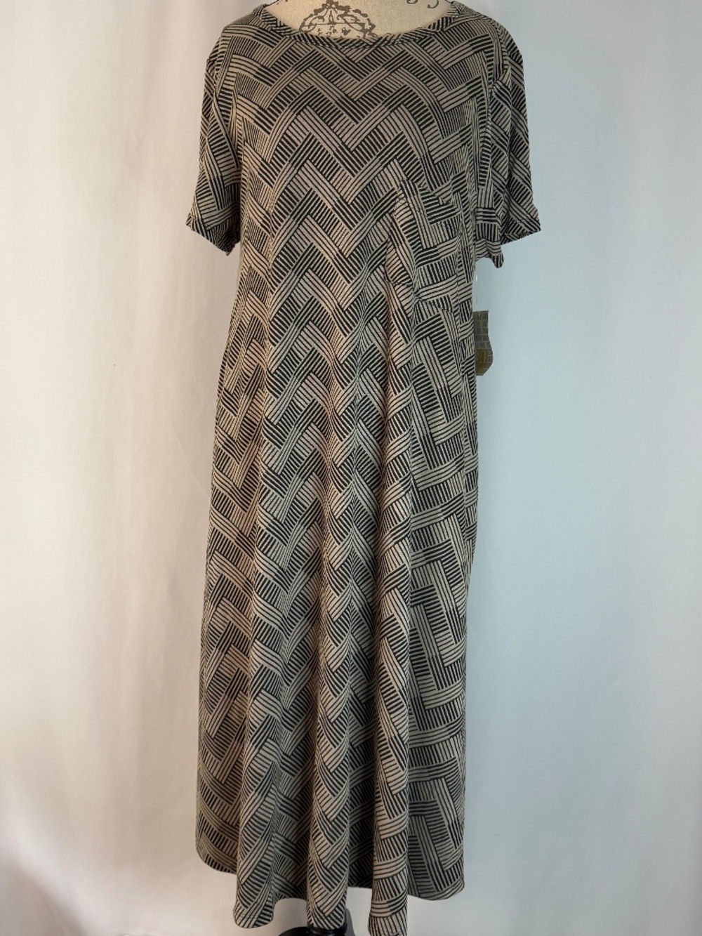 LuLaRoe Black & Tan Carly, 3XL, NWT